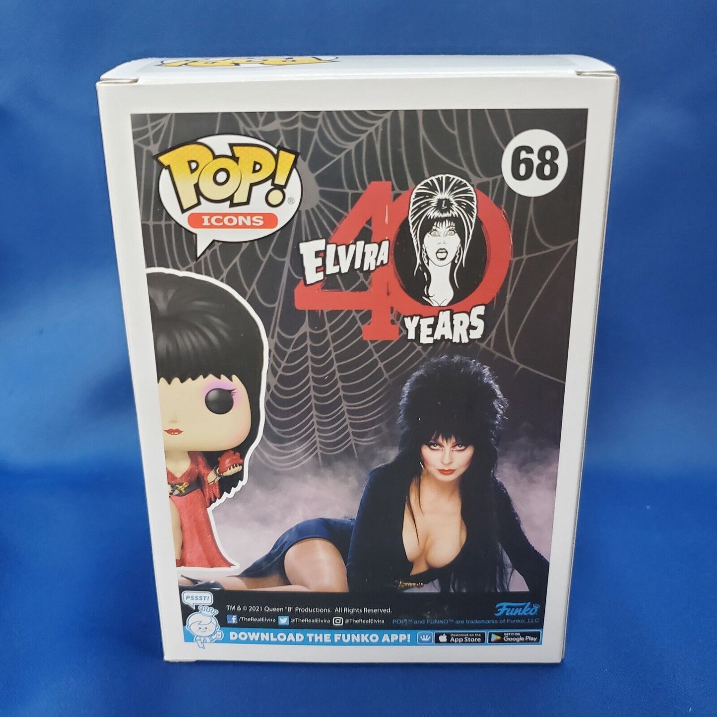 Funko POP 68 Elvira Diamond Red Glitter Dress 40 YEARS W Pop Protector
