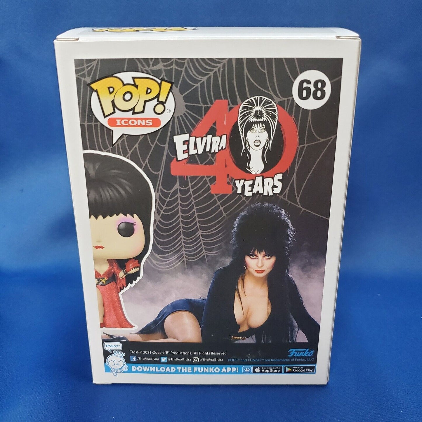 Funko POP 68 Elvira Diamond Red Glitter Dress 40 YEARS W Pop Protector